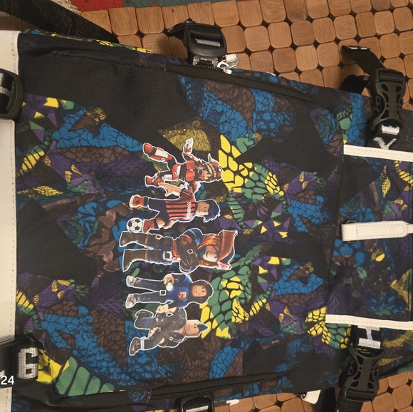 Roblox Kids Backpack with USB Charging Port - Black and Blue - Picture 2 of 6